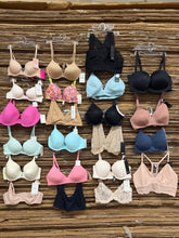 Mixed Brand Bras (250 Pieces)