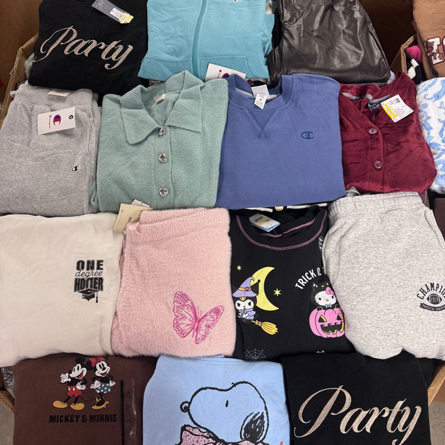 Target Womens Winter Clothes (500-550 Pieces)