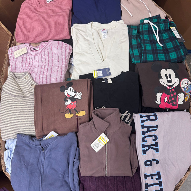 Target Womens Winter Clothes (500-550 Pieces)