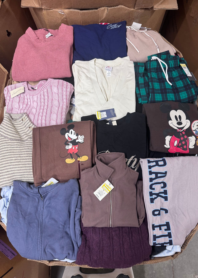 Target Womens Winter Clothes (500-550 Pieces)