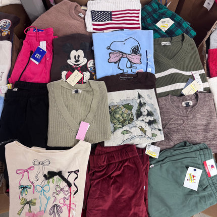 Target Womens Winter Clothes (500-550 Pieces)