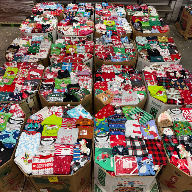 Target Christmas Clothes (550-660 Pieces)