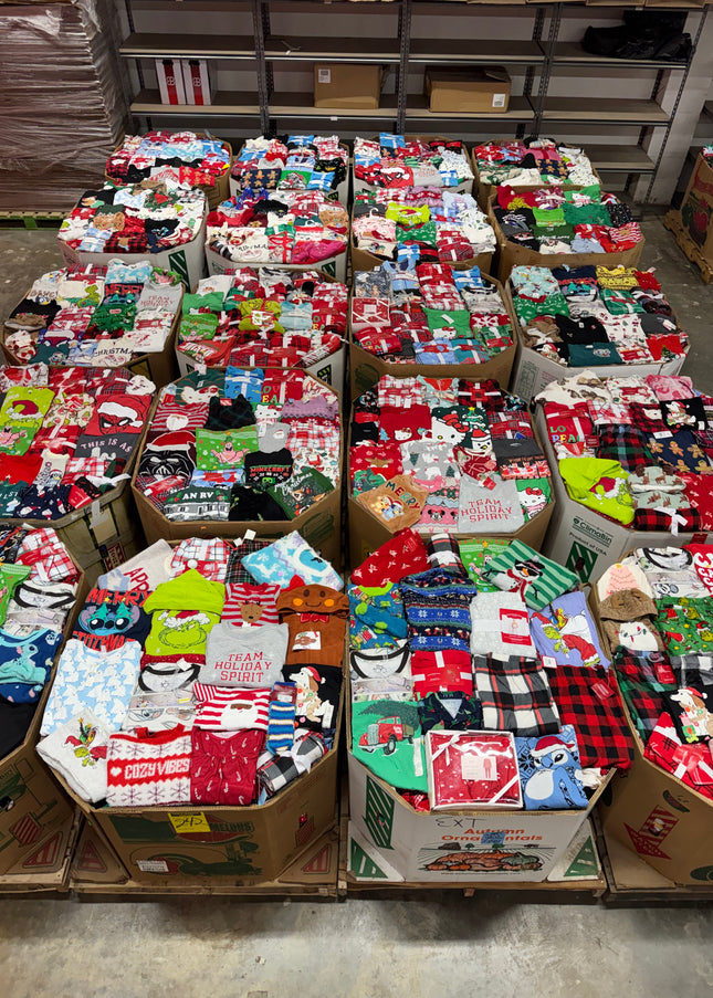 Target Christmas Clothes (550-660 Pieces)