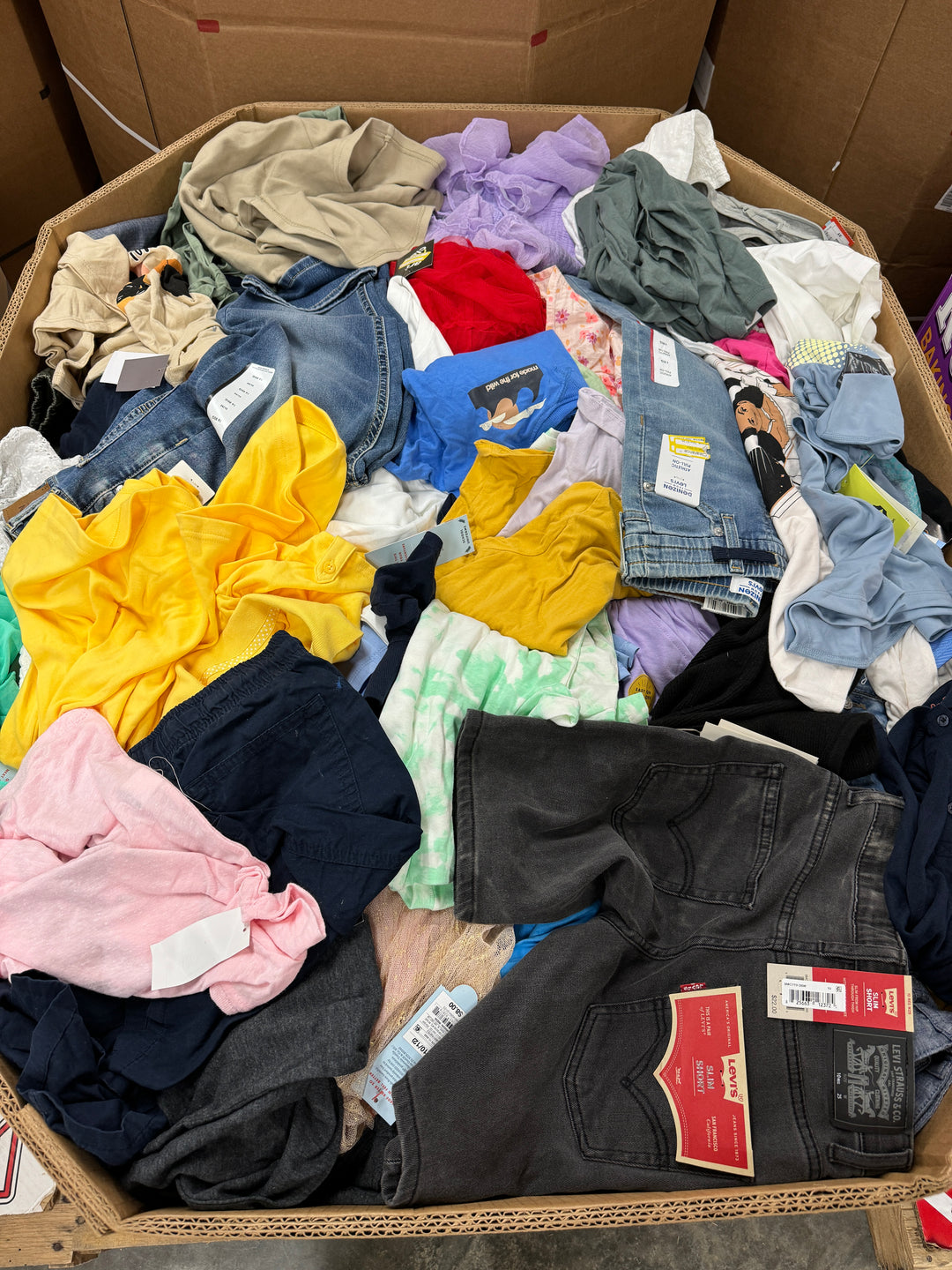 Pallets - Clothing – Bargains & Bundles