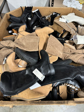 Womens Boots Truckload (4330 Pairs)